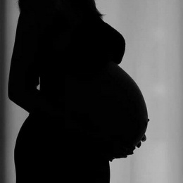 IL VACCINO ALLE DONNE IN GRAVIDANZA HA TRIPLICATO GLI ABORTI ”SPONTANEI”